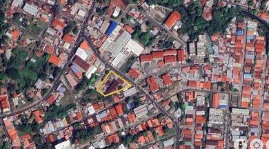 Industrial Warehouse in Rio Abajo Panama City Prime Hub

Located - photo 2