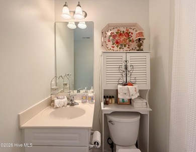Gorgeous, low maintenance townhome in River Pointe, a private - photo 50