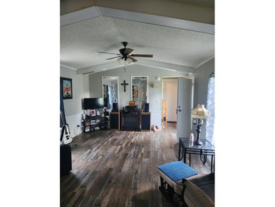 Move-in ready and just minutes from Lake Cumberland, this - photo 3