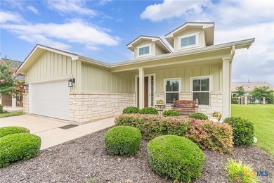 Welcome to this fabulous home featuring a spacious and - photo 2