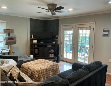 Great ranch in lake community 2 miles from parkway. Spacious Eat - photo 4
