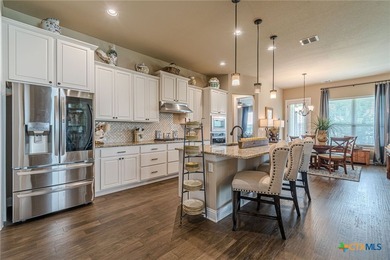 Welcome to this fabulous home featuring a spacious and - photo 9
