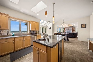 Private 11.08 acre Beaver Lake retreat with expansive lake views - photo 14