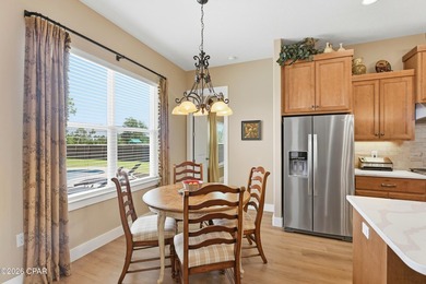 Welcome to this exceptional custom-built residence, offering 2 - photo 14