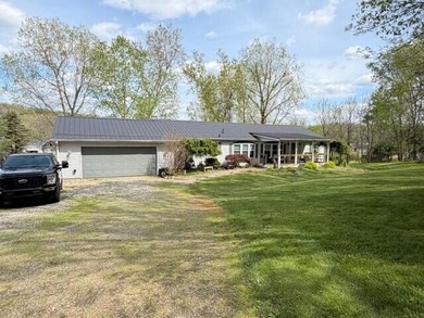 Charming Apple Valley residence on a generous half-acre lot - photo 1