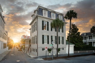 The Nathaniel Ingraham House, circa 1810, is a rare opportunity - photo 2