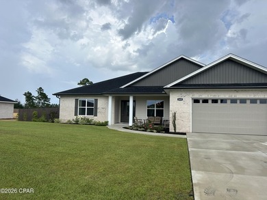 Welcome to this exceptional custom-built residence, offering 2 - photo 44