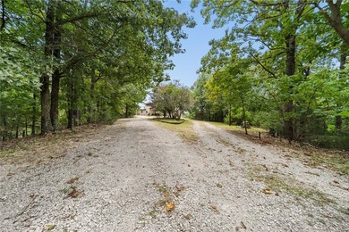 Private 11.08 acre Beaver Lake retreat with expansive lake views - photo 46