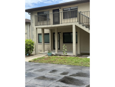 Lake Condo For Sale in Daytona Beach, Florida