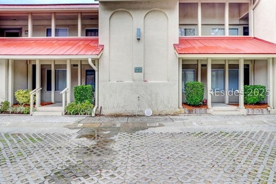 Beautifully maintained 2BR/2BA Newport villa with expansive - photo 20