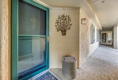 Beautifully maintained 2BR/2BA Newport villa with expansive - photo 21