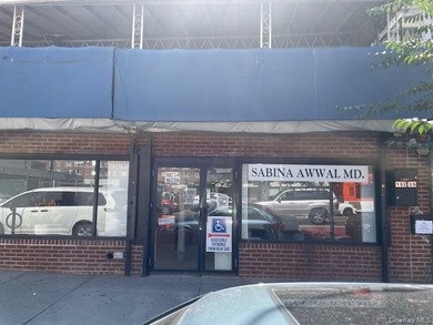 Excellent Investment Opportunity right on the Hillside Ave! - photo 2