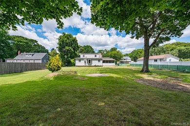 Rare opportunity to own this large, mid-block colonial with - photo 28