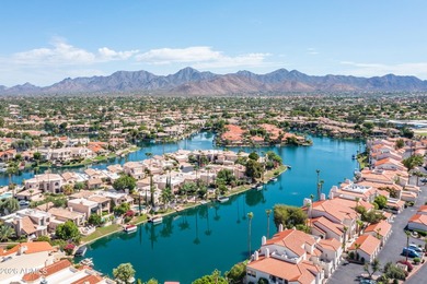 Lakefront living at Scottsdale Bay Club, a gated luxury - photo 2