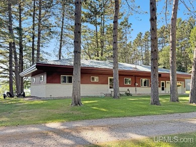 Fortune Lake Waterfront Home! Opportunities like this are - photo 1