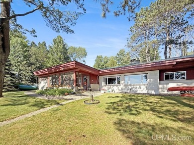 Fortune Lake Waterfront Home! Opportunities like this are - photo 2