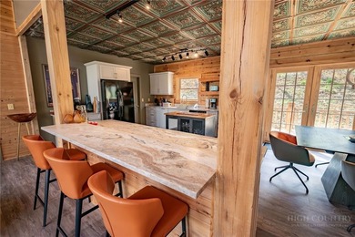 New custom log cabin on Sugar Mountain offering the perfect - photo 13
