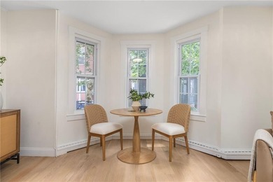 Experience the quintessential Newport lifestyle in this charming - photo 5