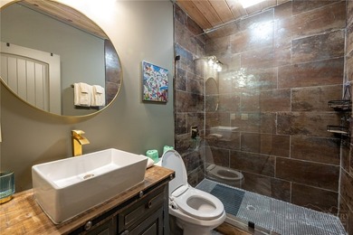 New custom log cabin on Sugar Mountain offering the perfect - photo 19