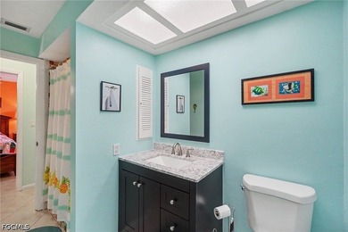 LOTS of Space! Located on an oversized 3-lot site, this - photo 19
