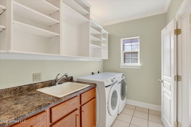 Beautiful home loaded with curb appeal, circular dive and side - photo 23