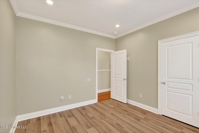 Beautiful home loaded with curb appeal, circular dive and side - photo 29