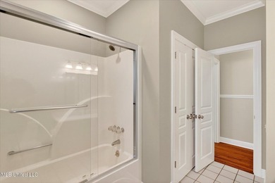 Beautiful home loaded with curb appeal, circular dive and side - photo 32