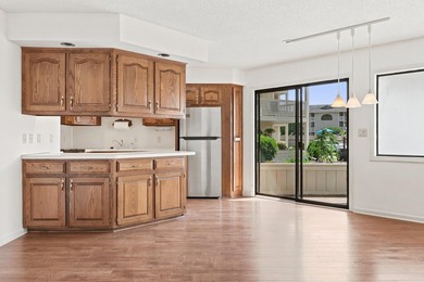 Welcome to this beautiful first floor end unit condo at Cypress - photo 7