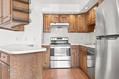 Welcome to this beautiful first floor end unit condo at Cypress - photo 8