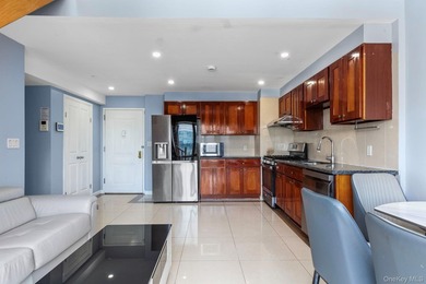 Duplex Penthouse 3 bedrooms condo unit in the heart of downtown - photo 2