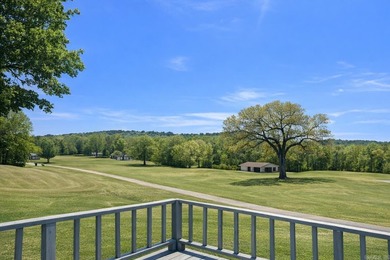 Beautifully maintained custom home located on two golf course - photo 4