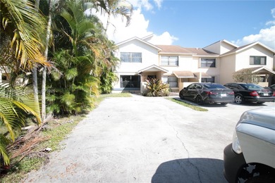 Lake Wellington Home Sale Pending in Wellington Florida