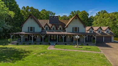 The spacious, one of a kind log cabin home is wonderfully - photo 12
