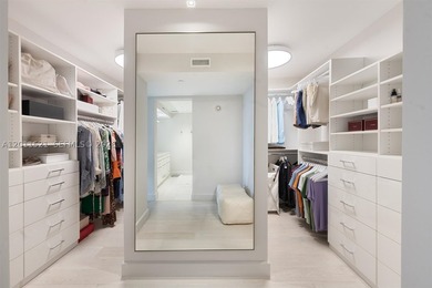 The largest floor plan below penthouse level at 9 Island Avenue - photo 20