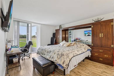 Beautiful first floor, light and bright, 2 bedrooms, 2 full - photo 23