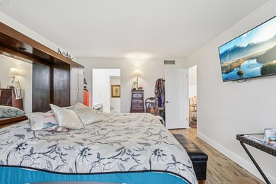 Beautiful first floor, light and bright, 2 bedrooms, 2 full - photo 25