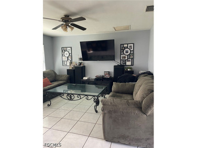 Great location in Fort Myers Shores. Close to Route 31 and - photo 3