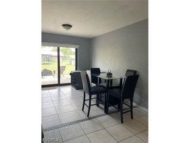 Great location in Fort Myers Shores. Close to Route 31 and - photo 7