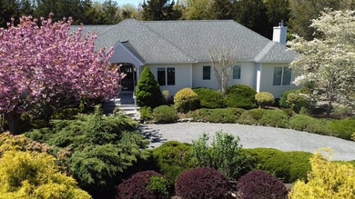 Southold, North Fork - Private Bayfront Community Living - photo 2