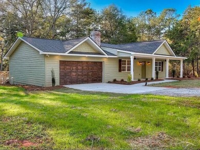 Lake Home For Sale in Lincolnton, Georgia