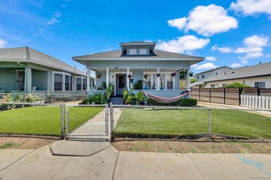 Rare triplex opportunity on a 7,512 sq. ft. lot featuring one - photo 2