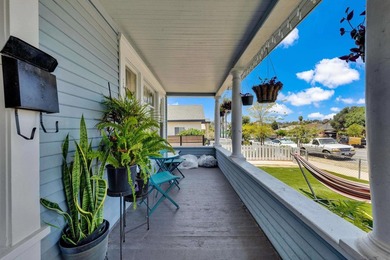 Rare triplex opportunity on a 7,512 sq. ft. lot featuring one - photo 4