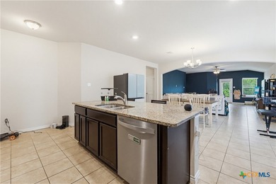 Looking for a beautiful home with an assumable low interest - photo 6