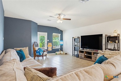 Looking for a beautiful home with an assumable low interest - photo 10