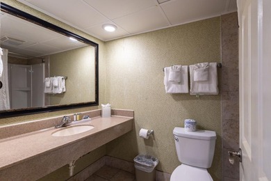 DIRECT OCEANFRONT - Wake up each morning to endless views of the - photo 10