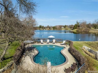 Vhay Lake Home For Sale in Bloomfield Hills Michigan