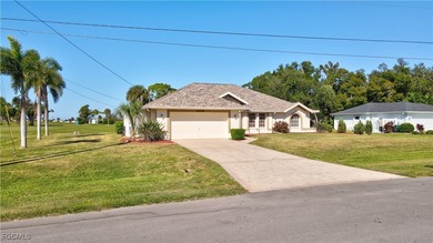 Cape Coral Lakes Area Home For Sale in Cape Coral Florida