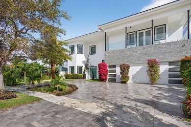Your Waterfront Sanctuary Awaits. Discover this stunning, newly - photo 2