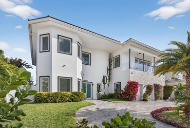 Your Waterfront Sanctuary Awaits. Discover this stunning, newly - photo 6