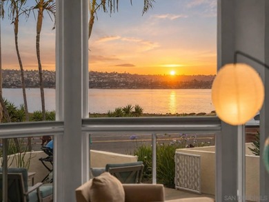 Wake up to Mission Bay in full color, with sweeping - photo 5